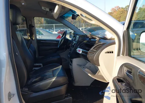 2014 Chrysler Town & Country Touring from USA, damaged, VIN 2C4RC1BG7ER157603